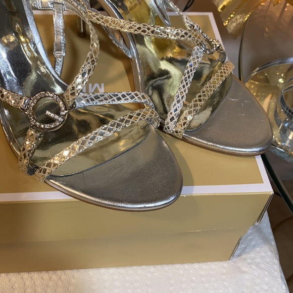 Guess High Heel Sandals Tried on not Used - Picture 4 of 7